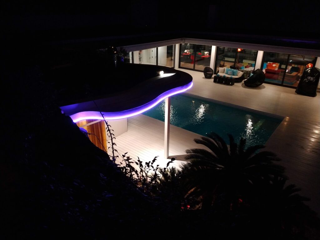 pergola natural de madera de diseño propio